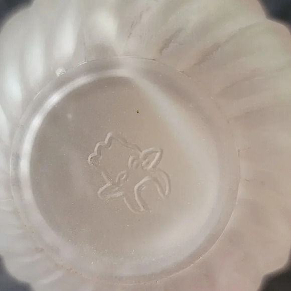 Vintage Frosted Pink Glass Atomizer Perfume Bottle tassel Spray - Picture 2 of 7